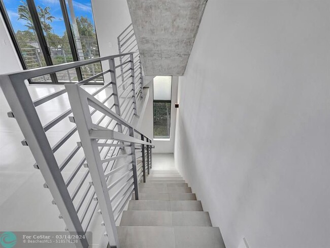 Foto del edificio - 924 NE 4th St