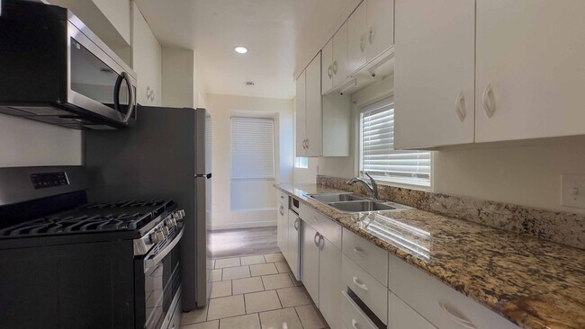 Foto del edificio - North Park 2BR w/ Private Patio, Walkable Location & Modern Upgrades