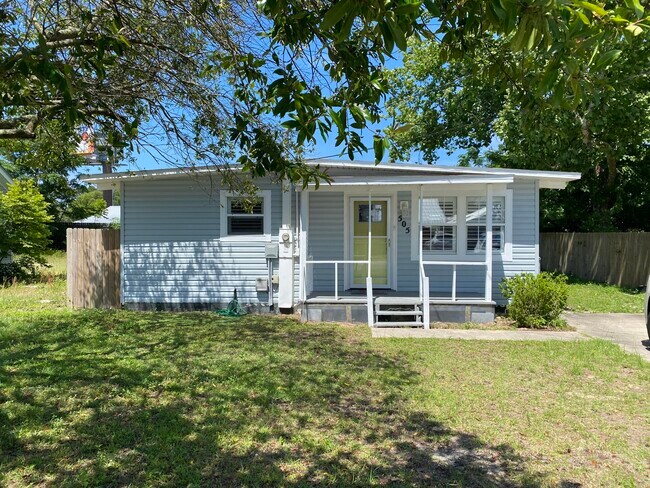 Building Photo - 505 Dolphin Dr