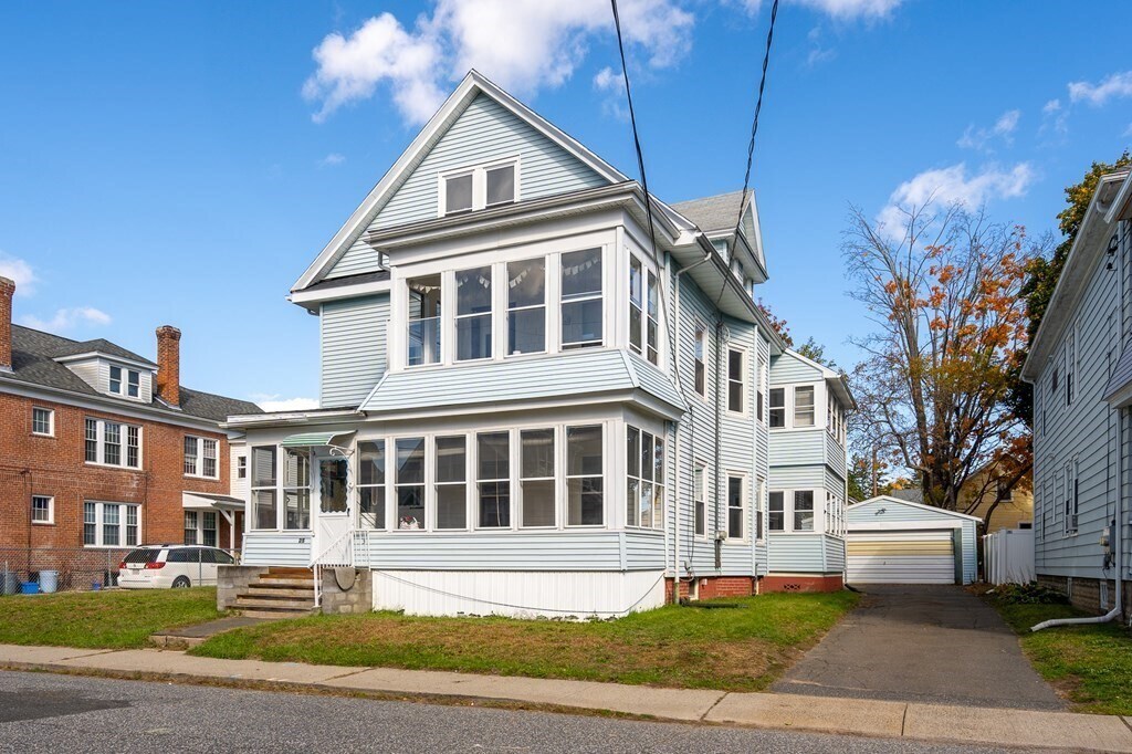 23 Belvidere Ave Unit 1, Holyoke, MA 01040 Room for Rent in Holyoke