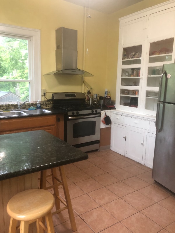 Building Photo - 206 Schuyler Pl