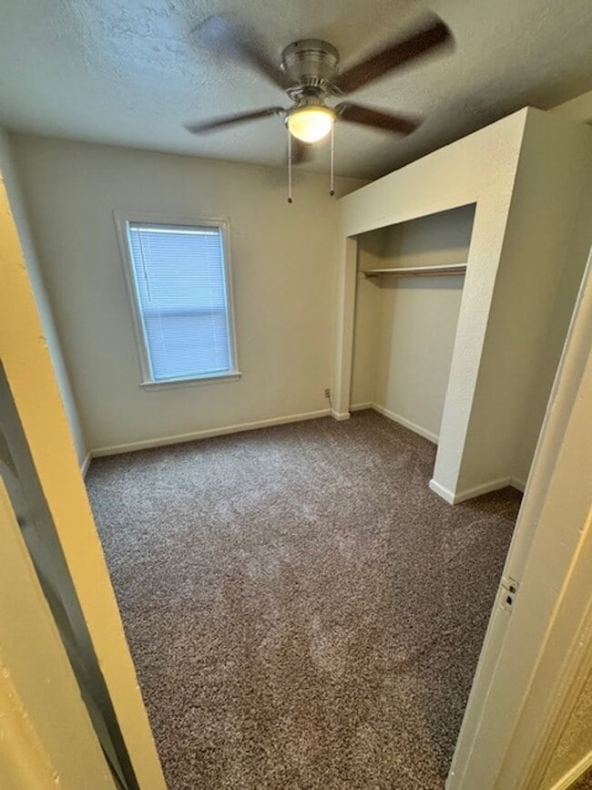 Building Photo - 2120 Gold St