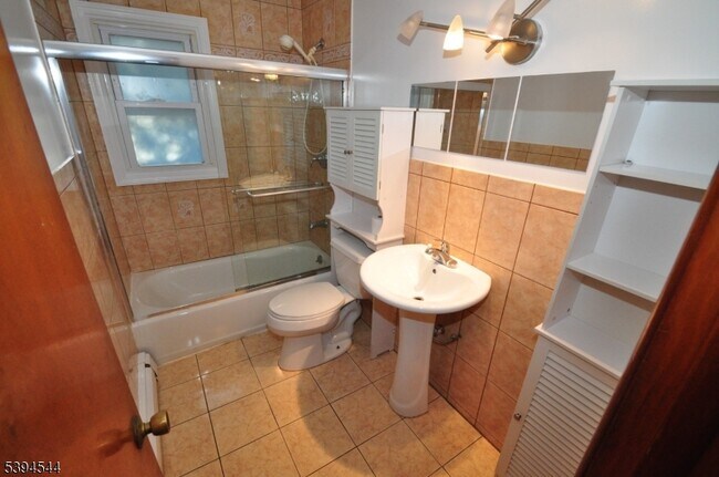 Foto del edificio - 23 Gleeson Dr