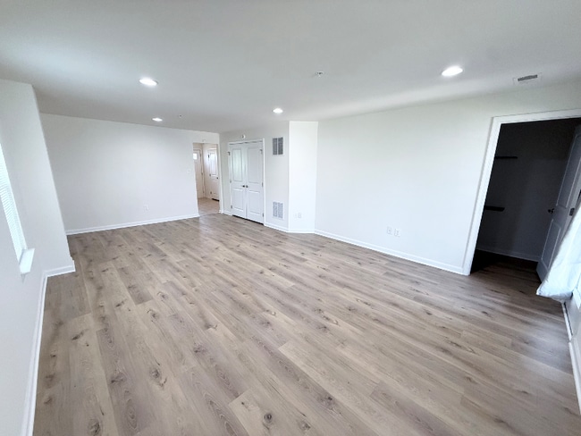 Building Photo - 5639 Wonderboy Pl