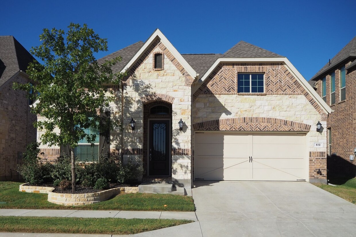 Foto principal - 3 Bed 2.5 Bath Home in Argyle's Waterbrook...