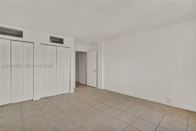 Foto del edificio - 6970 NW 186th St