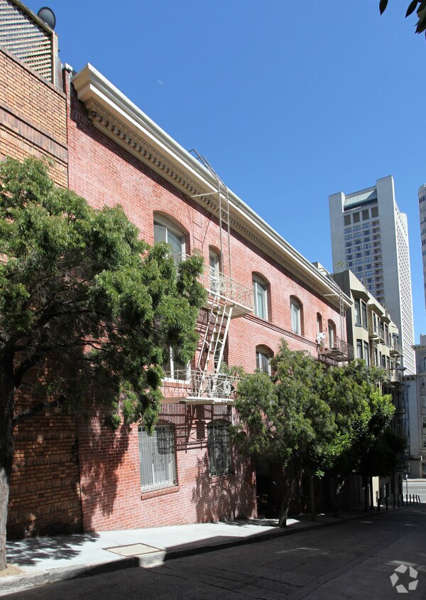 Primary Photo - 20 Dashiell Hammett St