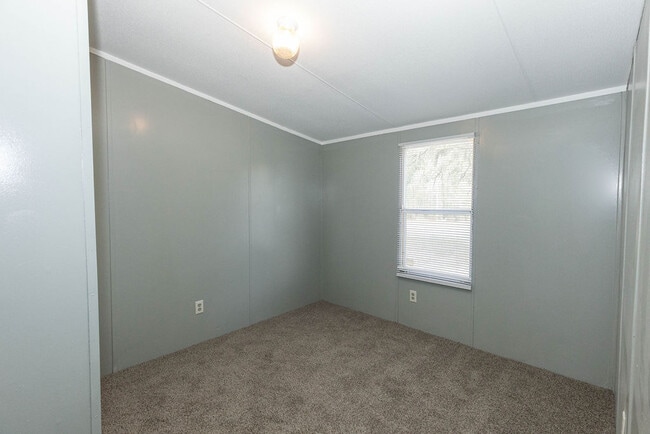 Building Photo - 108 Sherwood Ct