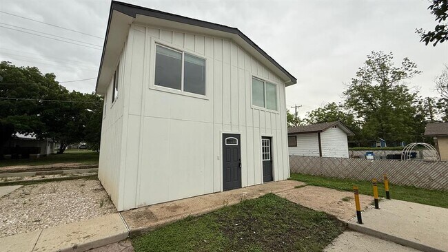 Foto del edificio - 508 N Main St