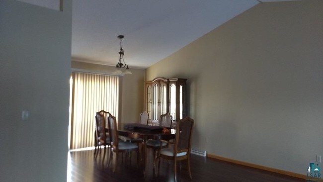 Building Photo - 2334 Apple Ridge Dr