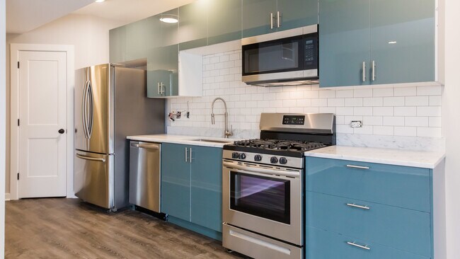 Foto del edificio - 2852 N Albany Ave