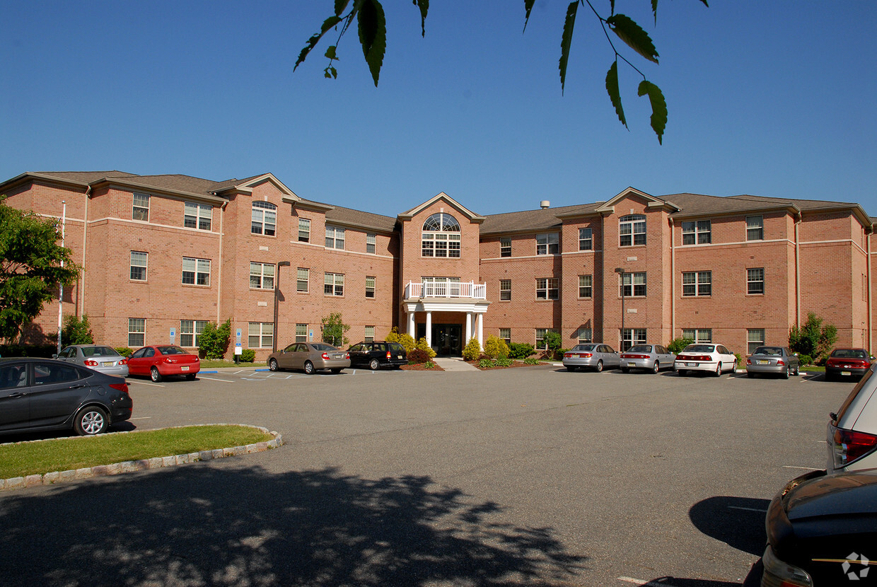 Foto del edificio - Jefferson Chase Apartments