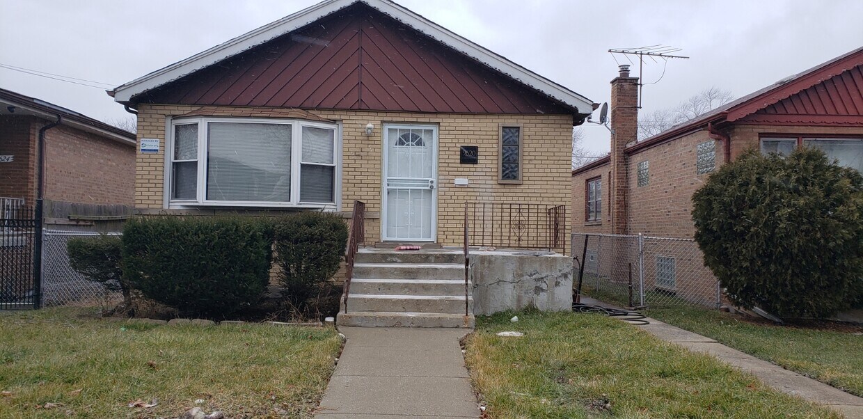 Foto principal - 9620 S Wallace St