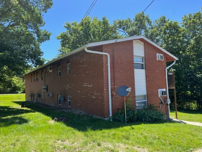 Foto del edificio - 6200 NE Circle Dr