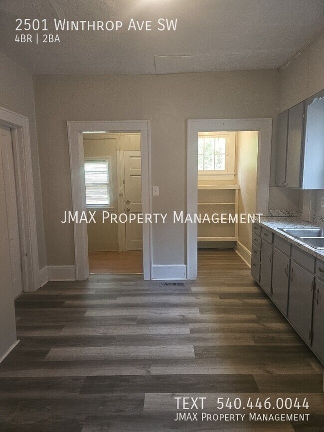 Foto del edificio - 2501 Winthrop Ave SW