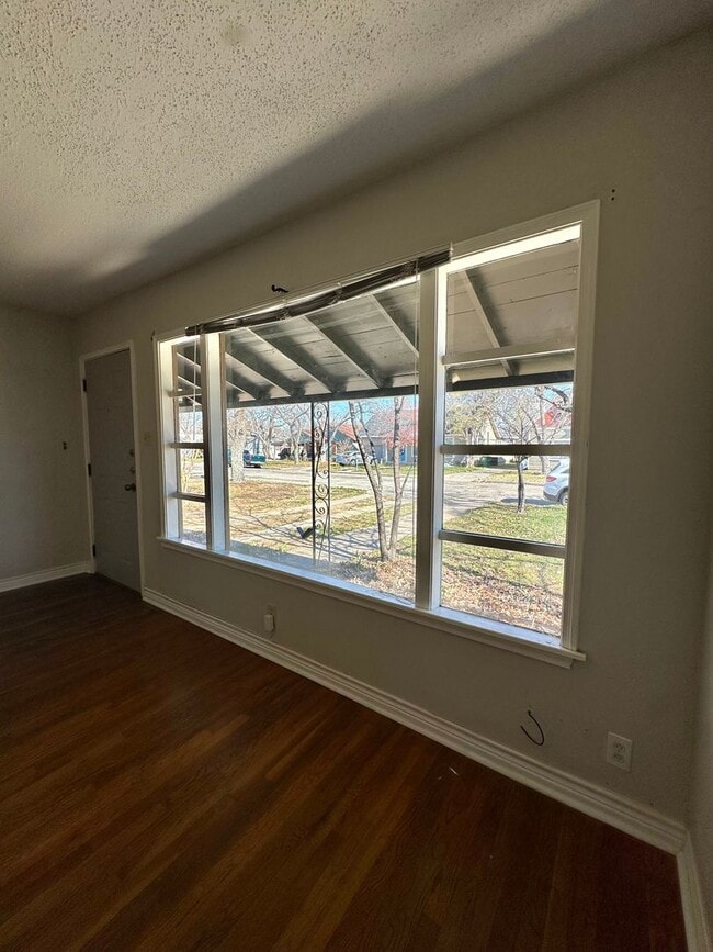 Building Photo - COMING SOON - Cozy Santa Rita Home!