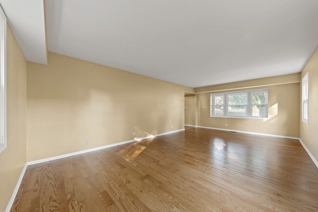 Building Photo - 1121 Belmar Ln