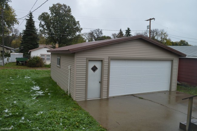 Building Photo - 2 br, 1 bath House - 1206 3rd Ave NW