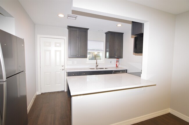 Foto del edificio - 10002 Neuens Rd