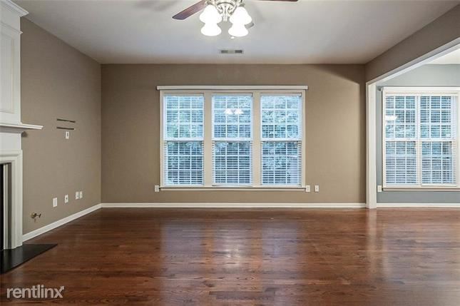 Foto del edificio - 5 br, 3 bath House - 4980 Banfield Court