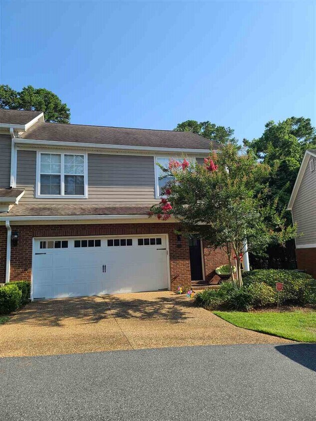 Primary Photo - 3246 Gramercy Pl