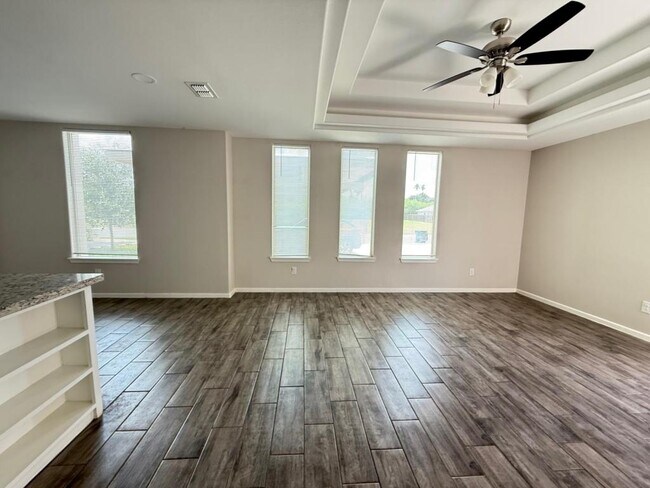 Building Photo - 3802 Bella Costa Dr