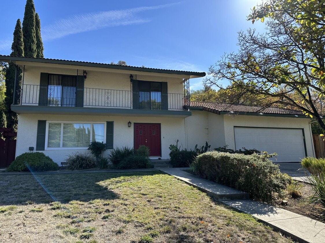 Primary Photo - 15790 Rica Vista Way