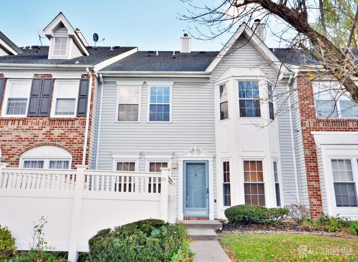 Foto principal - 25 Goodwin Dr