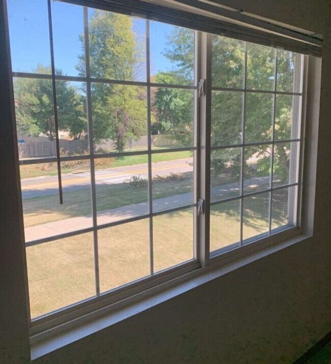Foto del edificio - $1025 | 2 Bedroom, 1 Bathroom CONDO | PET ...