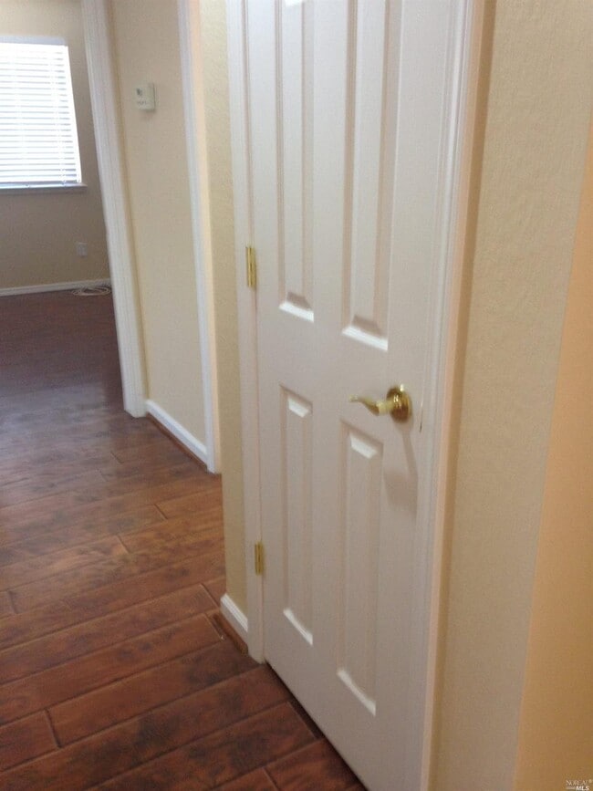 Building Photo - 1103 Meadowlark Dr