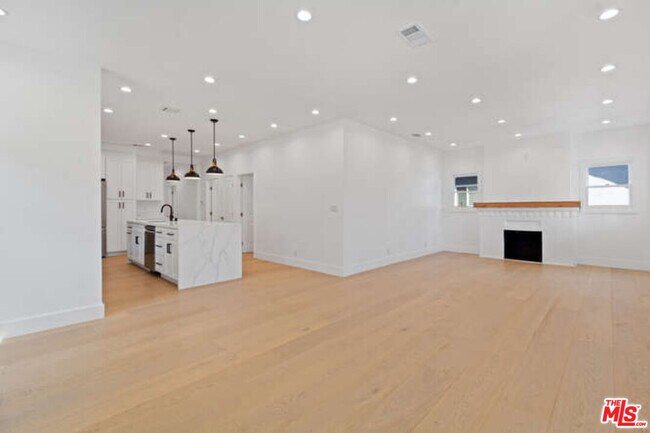 Foto del edificio - 3465 2nd Ave