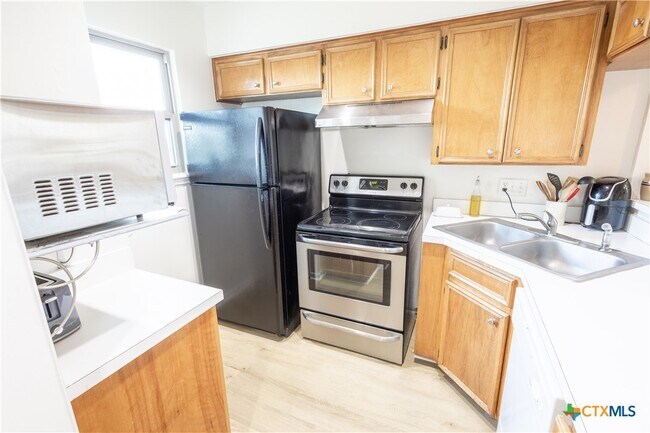 Foto del edificio - 430 Lindsey St