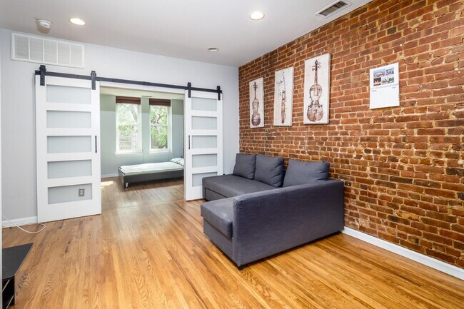 Foto del edificio - 811 Willow Ave