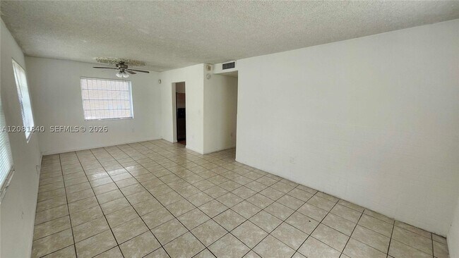 Foto del edificio - 15813 NW 38th Pl