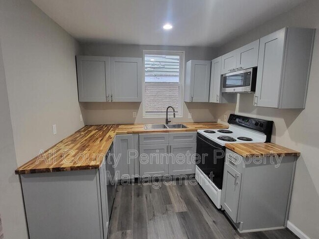 Foto del edificio - 1249 Duncan Ave