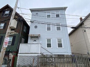 Building Photo - 17 Kimball St