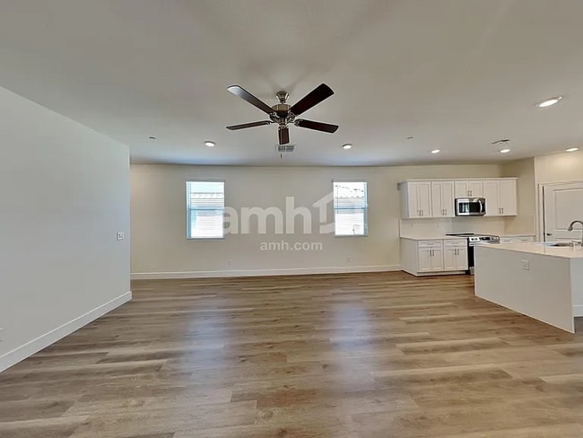 Building Photo - 510 Speckled Orchid Pl