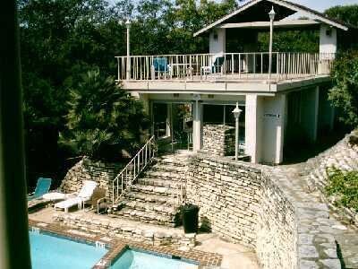 Building Photo - 6910 Hart Ln