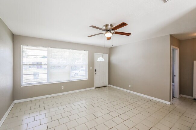 Foto del edificio - 2750 SW 2nd Ct