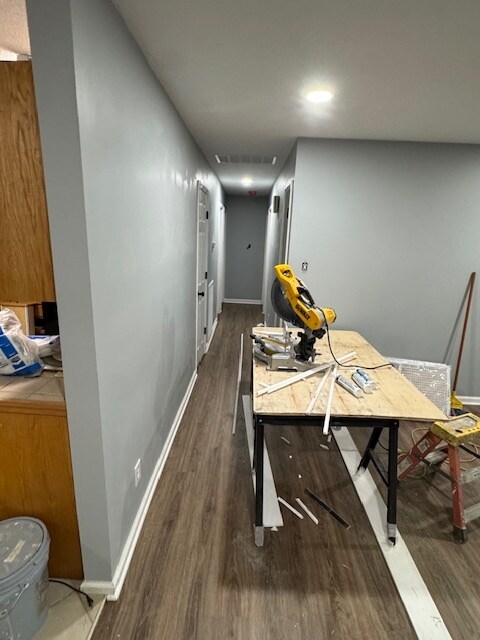 Pasillo a 3 dormitorios - 147 Longview Dr