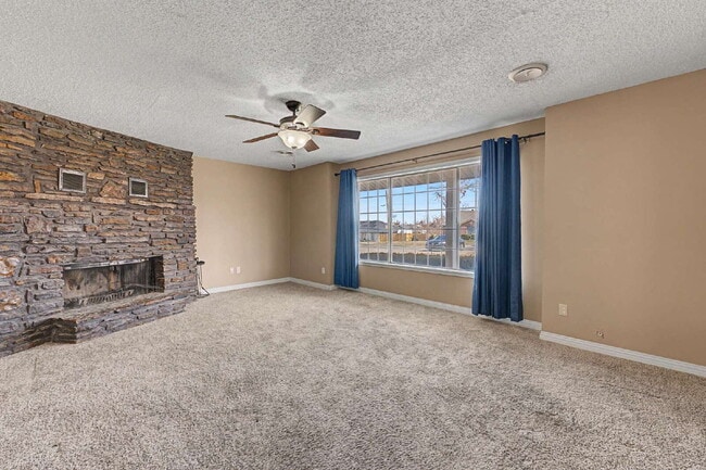 Photo - 910 S 28th St Apartment