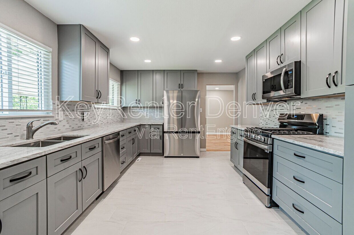 Foto principal - 3730 W Saratoga Ave
