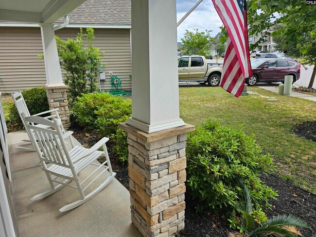 Building Photo - 430 Huntsdale Ct