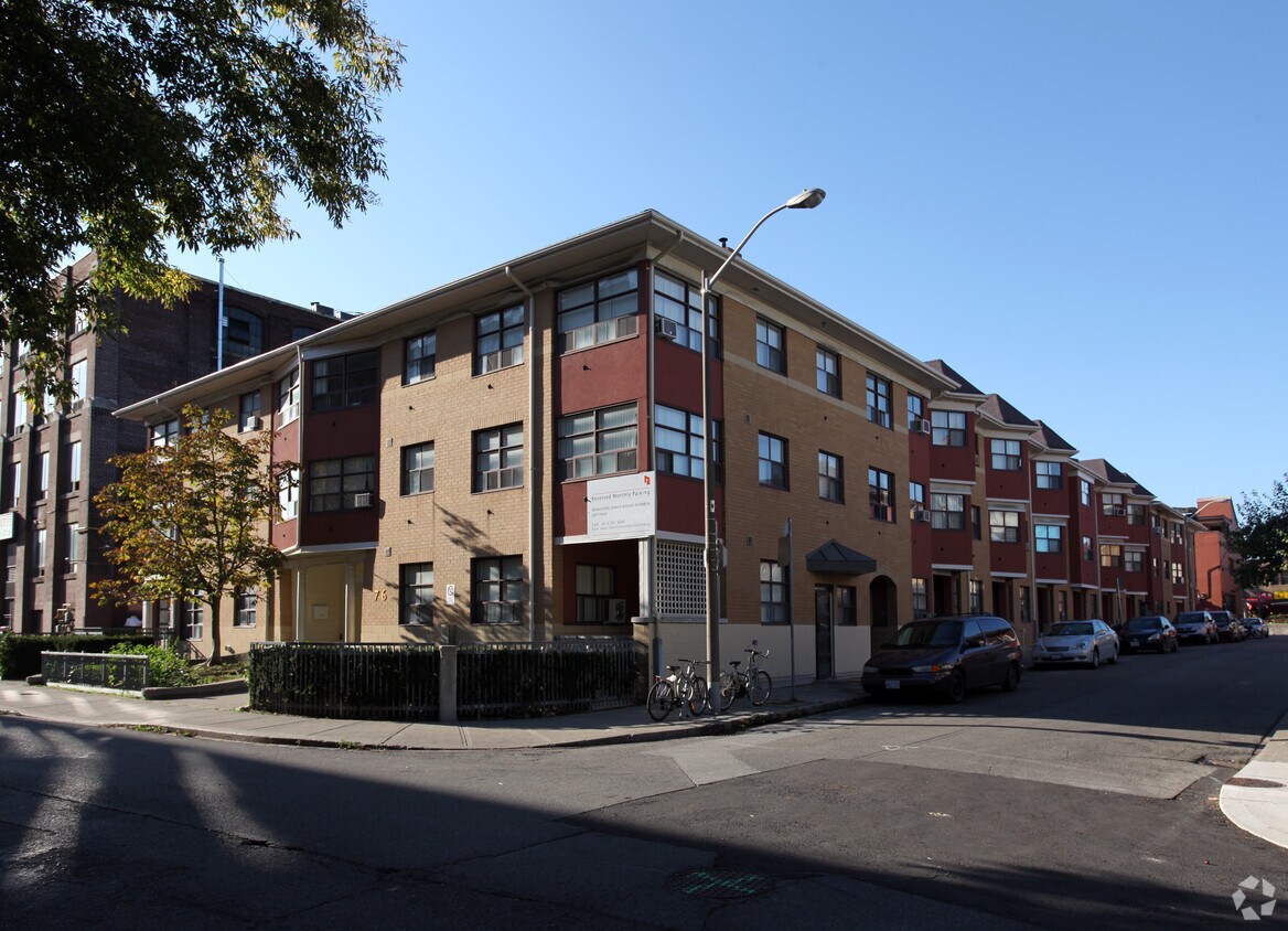 Foto principal - 76 Grange Ave