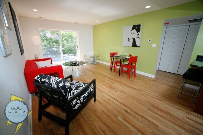 Foto del edificio - 6954 N Greenview Ave