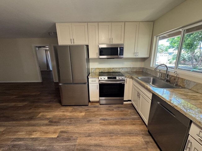 Building Photo - Kahana-Three Bedroom Ocean View Home
