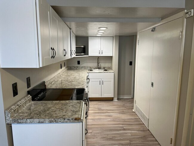 Foto del edificio - 1288 Greenfield Cir