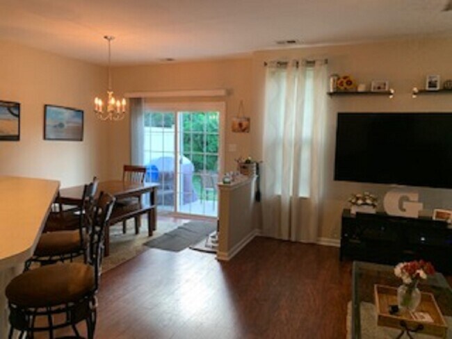Building Photo - 109 Eagleview Terrace