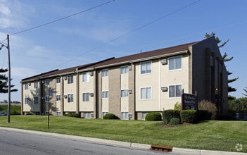 Building Photo - The Pines