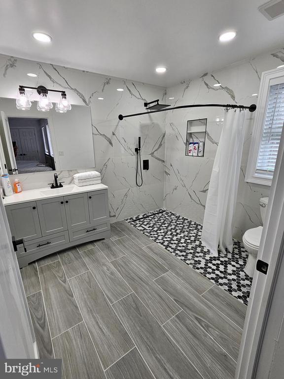 Building Photo - 7304 Exmore St